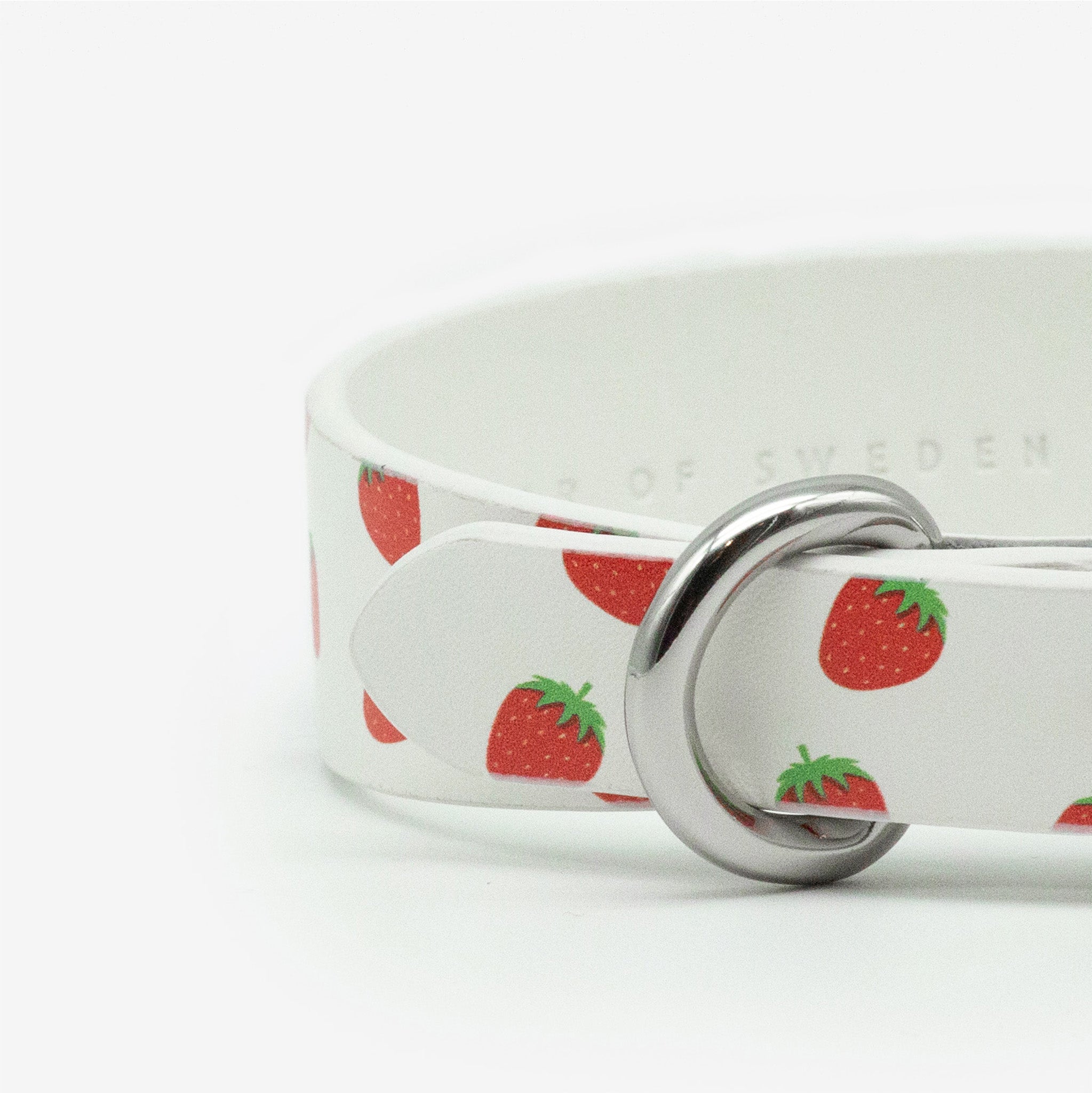 Strawberry Dog Collar Thin